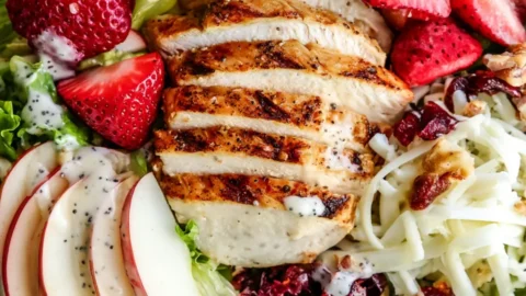 The Best Strawberry Chicken Salad